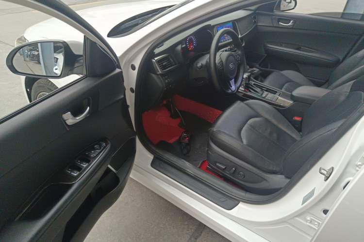 Used Kia K5 2016 2.0L Automatic LUX