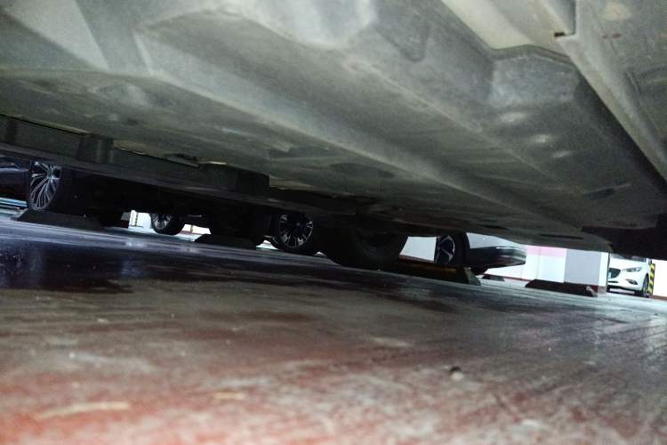 Used Toyota C-HR 2018 2.0L Luxury Sunroof Version China VI Standard
