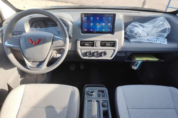 Used Wuling Yangguang 
