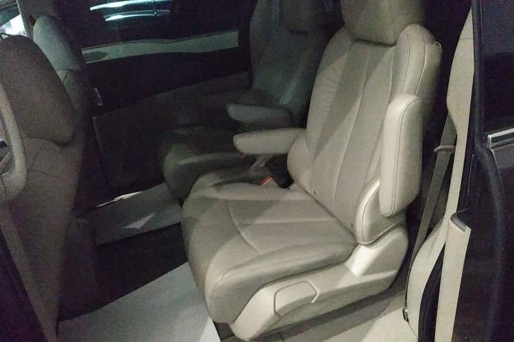 Used Buick GL8 2017 25S Prestige Version China V Standard
