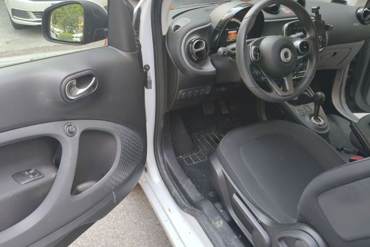 Used  fortwo 2018 1.0L 52kW Hardtop Passion Edition China V Standard
