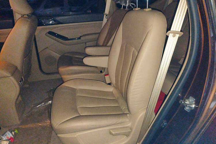 Used Baojun 730 2014 1.5L manual Comfort ESP version 7 seats
