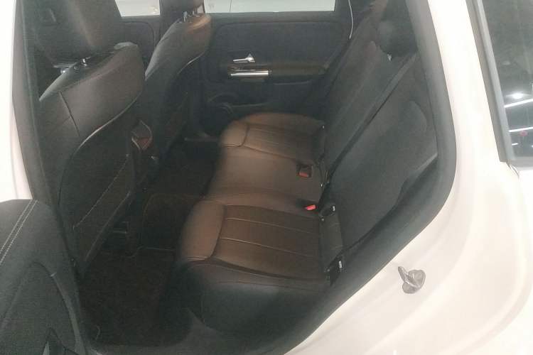 Used Mercedes-Benz B-Class 2022 Updated B 200 Fashion Edition
