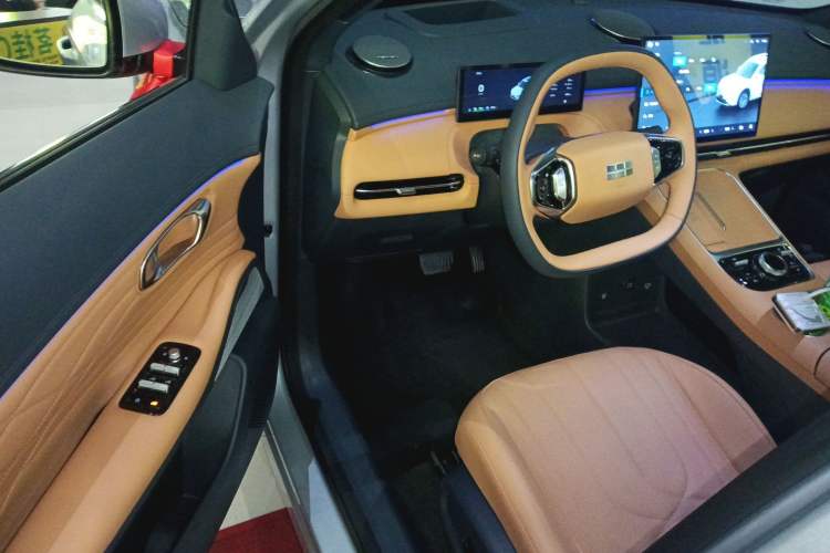 Used  Galaxy Xingjian 7 EM-i 2025 120km Flagship Edition
