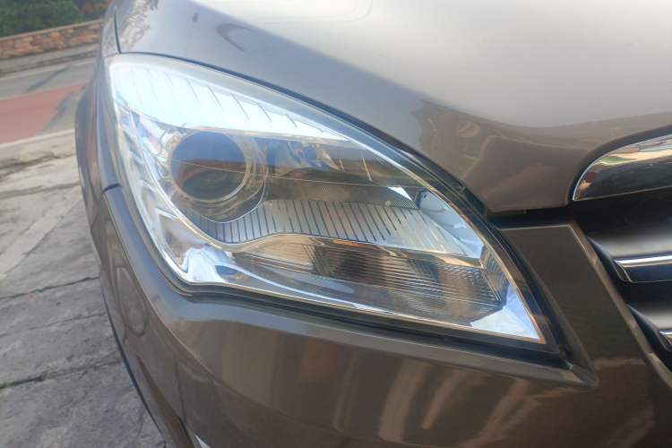 Used Changan CS35 2014 1.6L Automatic Luxury Model China IV Standard
