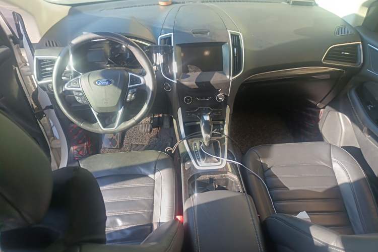 Used Ford Edge 2016 EcoBoost 245 Two-Wheel-Drive Titanium 7-Seater