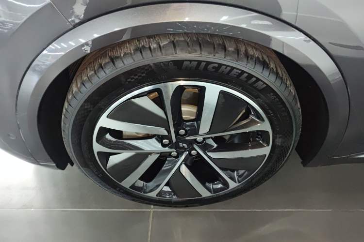 Used Li Auto L9 2022 Max model
