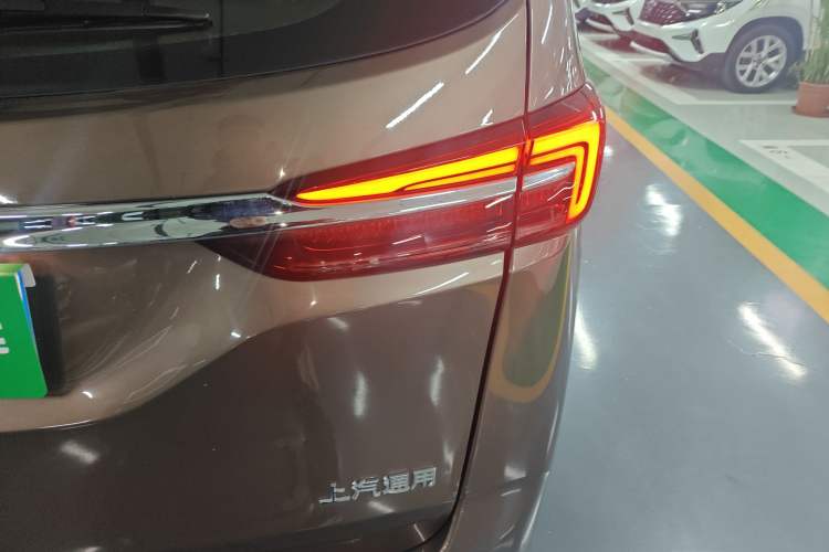 Used Buick GL8 2020 Land Cruiser Executive Class 652T Comfort Model
