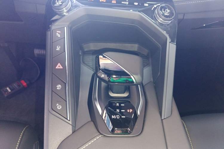 Used Lynk & Co 06 2023 Remix 1.5T Hero
