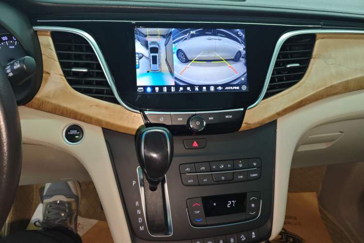 Used Buick GL8 2017 ES 28T Comfort Model China V Standard
