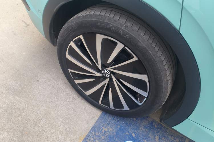 Used Volkswagen ID.4 X 2023 Ultra-Intelligent Long-Range Version
