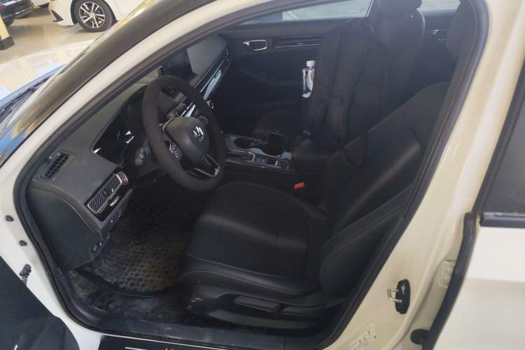 Used Honda Civic 2022 240TURBO CVT Dynamic Edition
