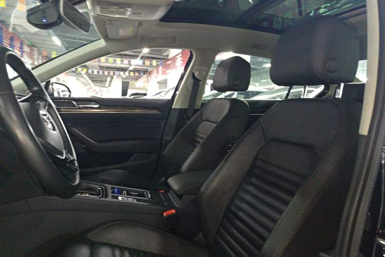 Used Volkswagen Magotan 2018 Facelift 330TSI DSG Luxury Model