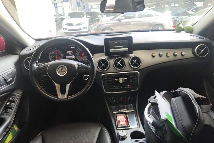 Used Mercedes-Benz GLA 2015 GLA 200 Fashion Model