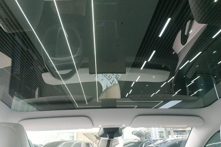 Used Tesla Model Y 2025 Rear-Wheel-Drive Version