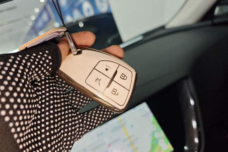 Used Buick Envision 2022 Encore Plus 652T Five-Seat All-Wheel-Drive Luxury Model
