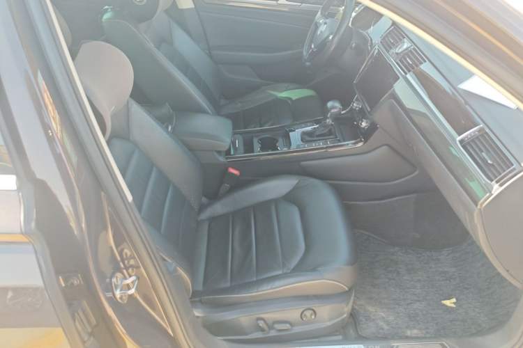 Used Volkswagen Phideon 2018 Revised Version 380TSI Two-Wheel Drive Business Edition