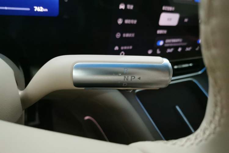 Used Hima AITO M9 2025 All-Electric Ultra Version 100 kWh 5-Seater Model
