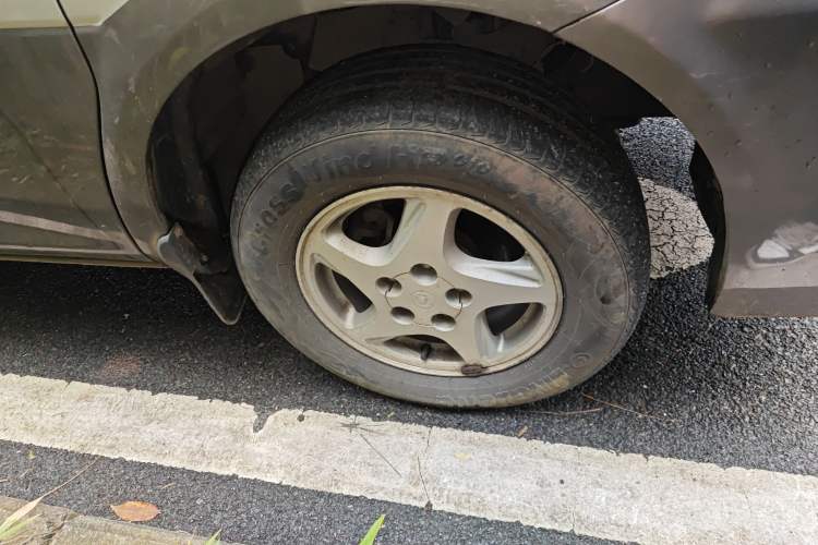 Used FORTHING Lingzhi 2016 M3L 1.6L 7-Seater Luxury Model
