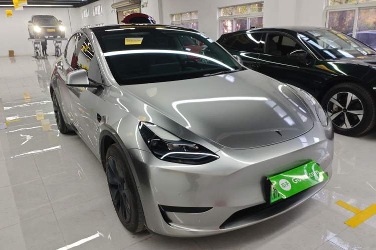 Used Tesla Model Y 2023 Rear-Wheel-Drive Version
