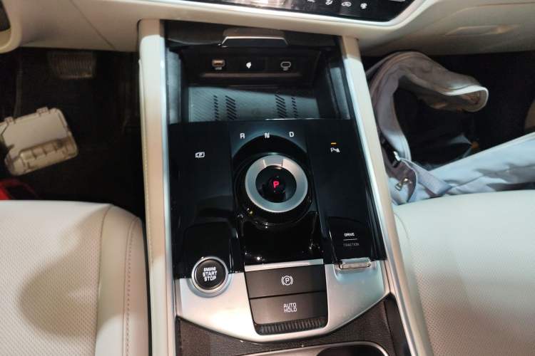 Used Kia Sportage (Chinese Domestic Model) 2025 1.5T Two-Wheel Drive Prestige Edition