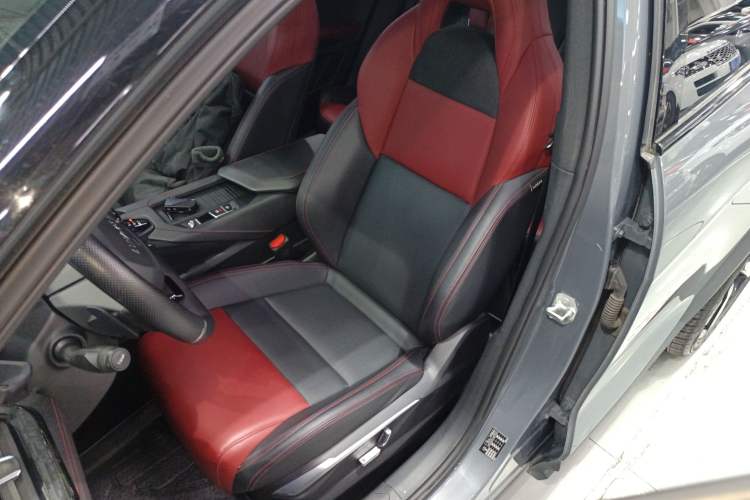 Used Lynk & Co 06 2020 1.5T JinPro model
