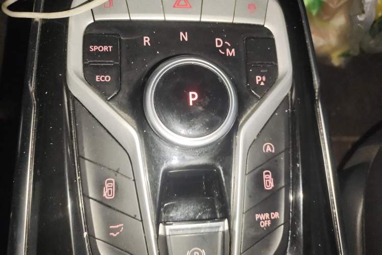 Used SAIC MAXUS G20 2021 PLUS 2.0T Gasoline Automatic Luxury Edition
