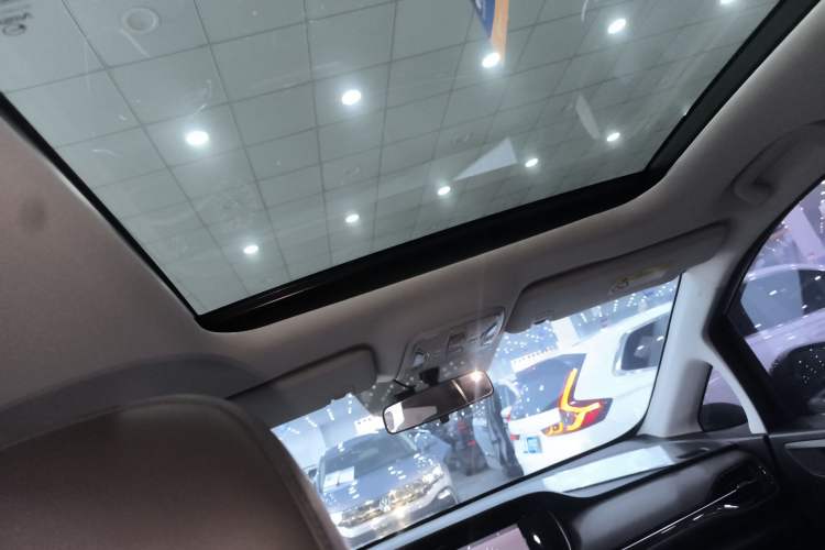 Used GAC Trumpchi M6 2019 270T DCT Luxury Edition (6-seater) China VI
