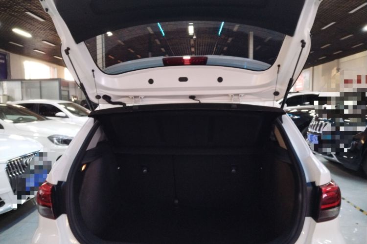 Used Kia KX Cross 2019 1.6L Automatic Dynamic Sunroof Version China VI
