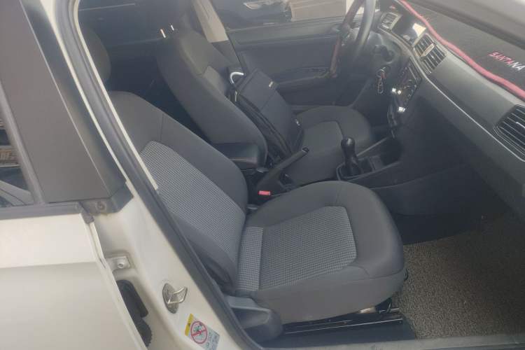 Used Volkswagen Santana 2016 1.4L Manual Fashion Edition