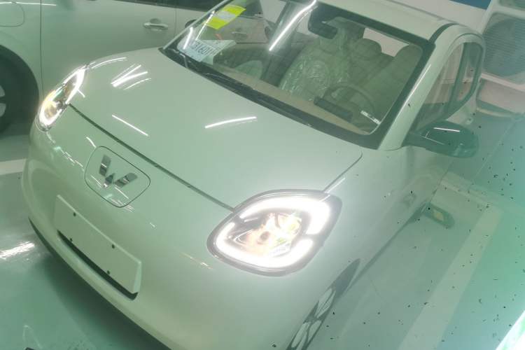 Used Wuling Hongguang MINIEV 2025 Four-Door Version Advanced Edition
