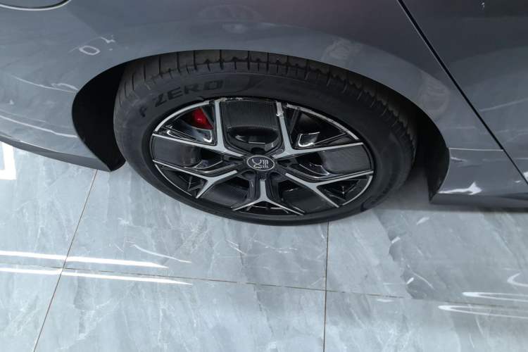 Used BYD Han 2022 EV Genesis Edition 715KM Front-Wheel-Drive Prestige Model
