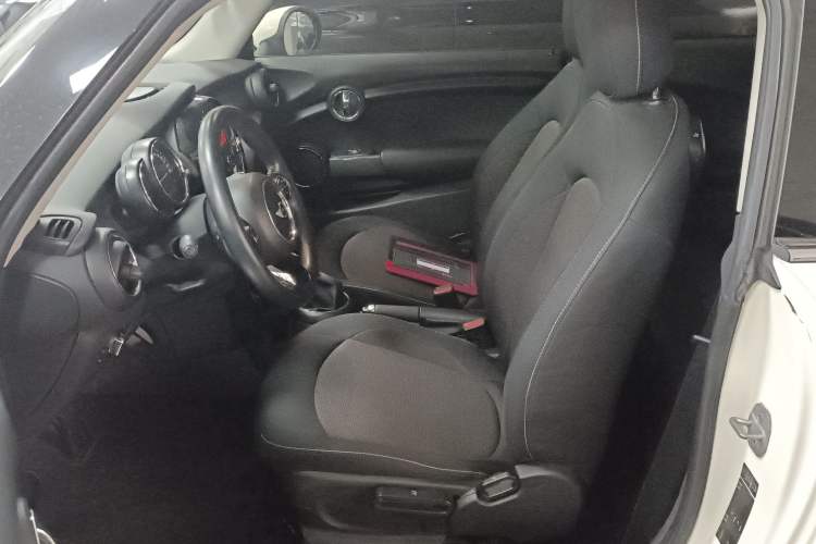 Used  MINI 2014 1.2T ONE+