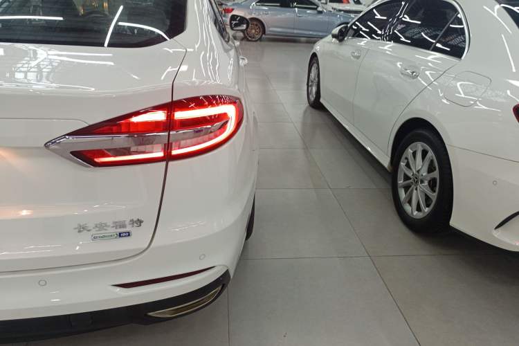 Used Ford Mondeo 2020 EcoBoost 180 Stylish Model
