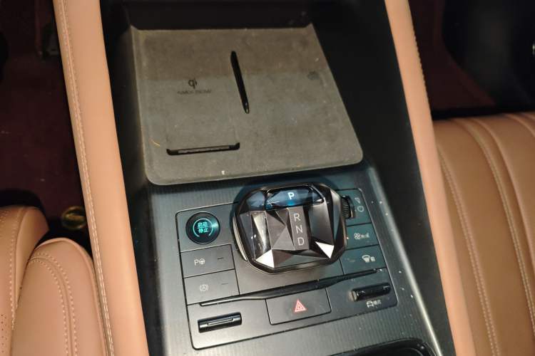 Used BYD Song L EV 2025 662 km Advanced Intelligent Driving Version
