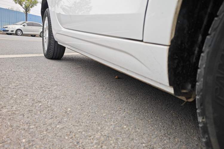 Used Roewe Clever 2021 302 km New Four-Seater Super-Efficient Version
