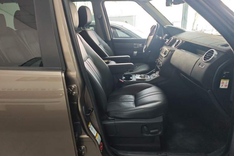 Used Land Rover Discovery 2015 3.0 SC V6 SE
