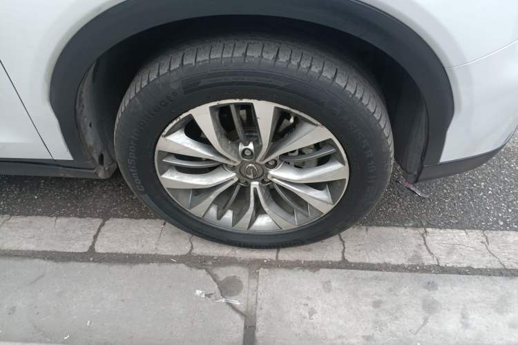 Used GAC Trumpchi GS8 2017 320T Two-Wheel Drive Luxury Smart Connectivity Version (7 Seats)
