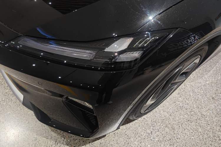 Used  L07 2025 530 Ultra Qiankun Intelligent Driving ADS SE Pure Electric Version
