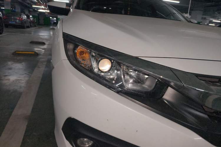 Used Honda Civic 2016 220TURBO CVT Luxury Edition
