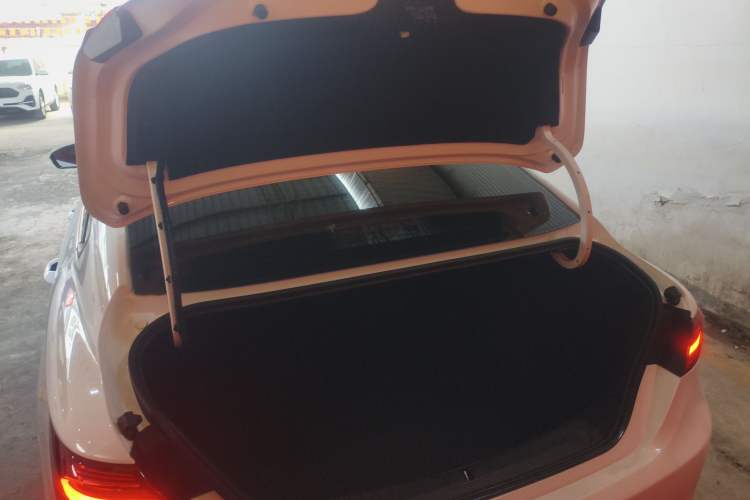 Used Geely Auto Emgrand 2021 UP 1.5L CVT Luxury Model
