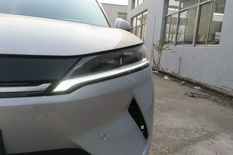 Used BYD Yuan UP 2025 Intelligent Driving Version 401 KM Dynamic Edition
