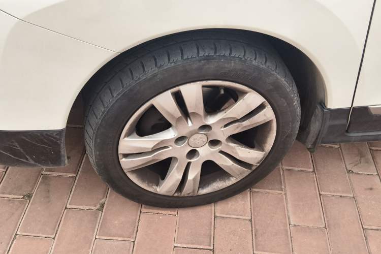 Used Peugeot 3008 2015 1.6THP Automatic Prestige Edition
