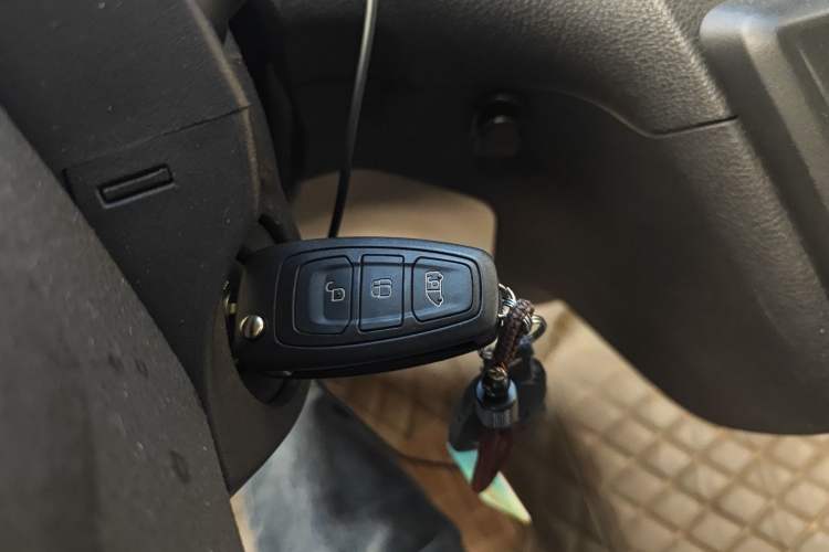 Used Ford Tourneo Custom 2017 2.0T Automatic Elite Version
