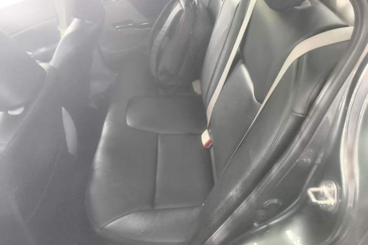 Used Honda Civic 2014 1.8L automatic comfort version
