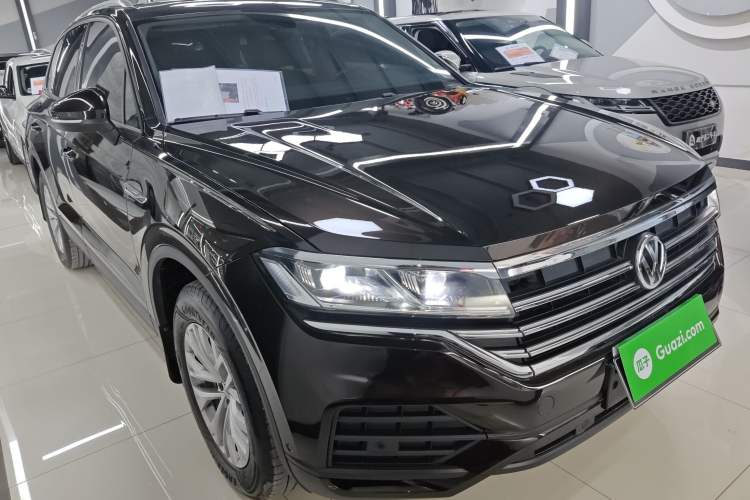 Used Volkswagen Touareg 2019 2.0 TSI Flagship Edition China VI
