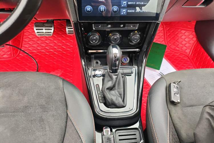 Used Volkswagen C-TREK 2017 1.6L Automatic Luxury Model