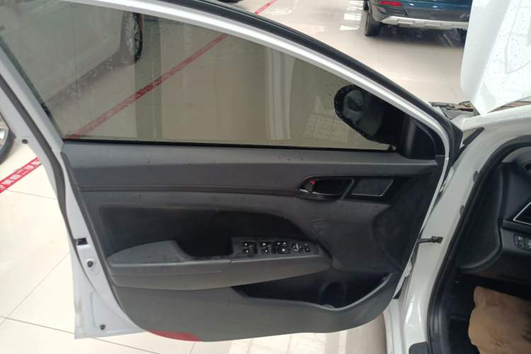 Used Hyundai Elantra 2018 1.4T Dual-Clutch Xuan Dong · Dynamic Edition
