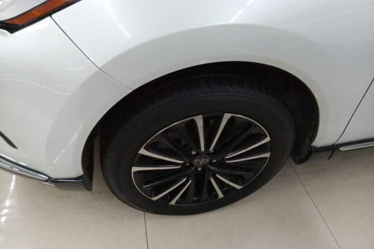 Used Toyota Venza 2023 2.0L CVT Two-Wheel Drive Prestige Version