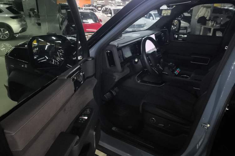 Used  Leopard 5 2023 Cloud Ride Flagship Edition
